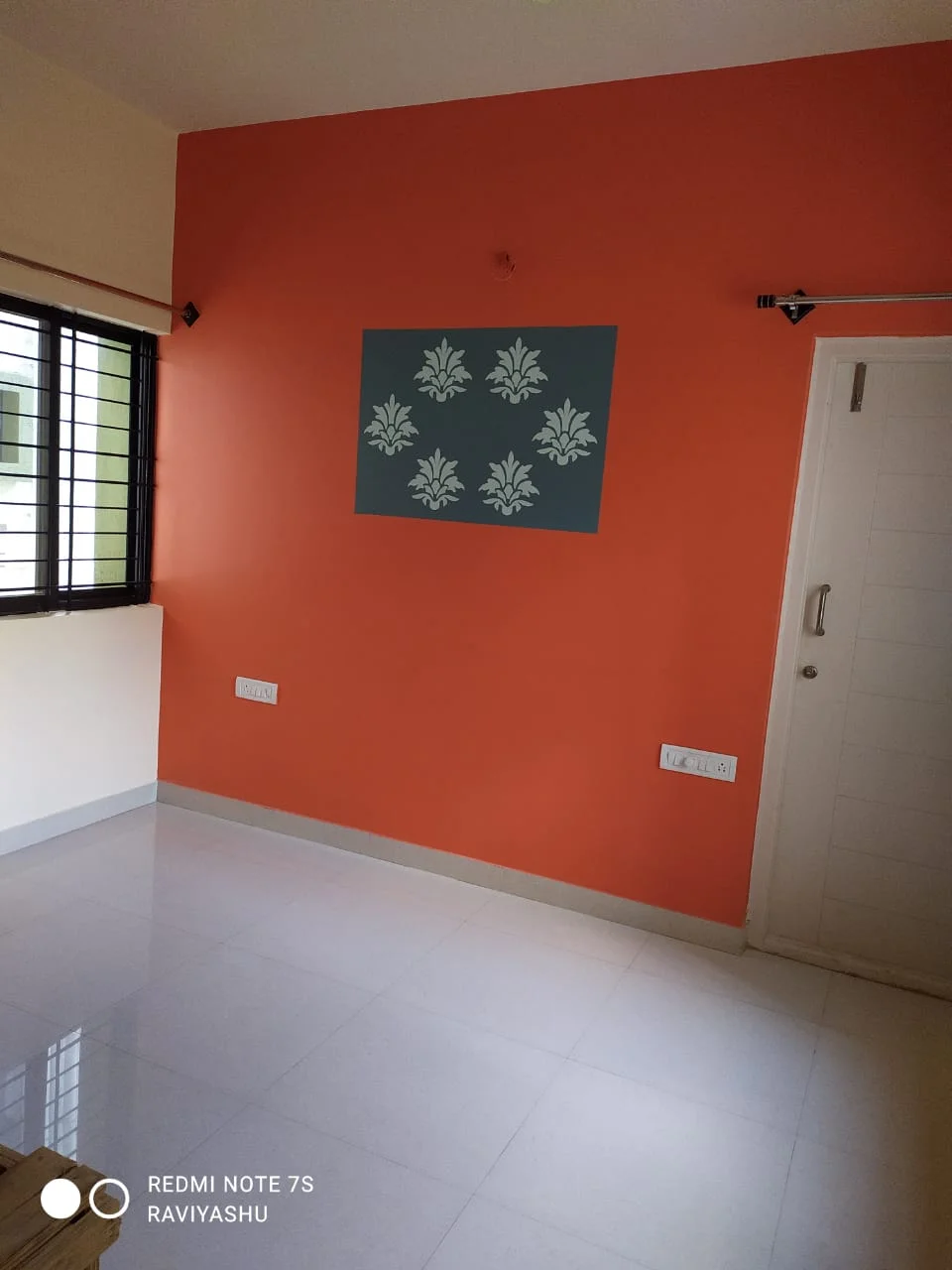 Six Flower combination design on wall