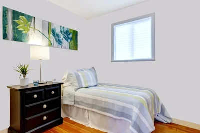 guest-bedroom color combination